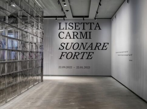 Lisetta Carmi: Suonare Forte Exhibition at the Gallerie d'Italia